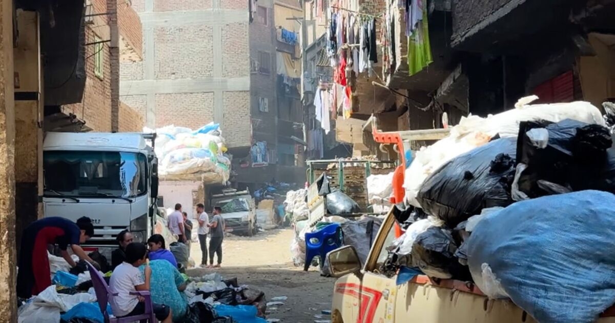 La ciudad 'hecha enteramente de basura' a pocos kilómetros de un lugar turístico emblemático