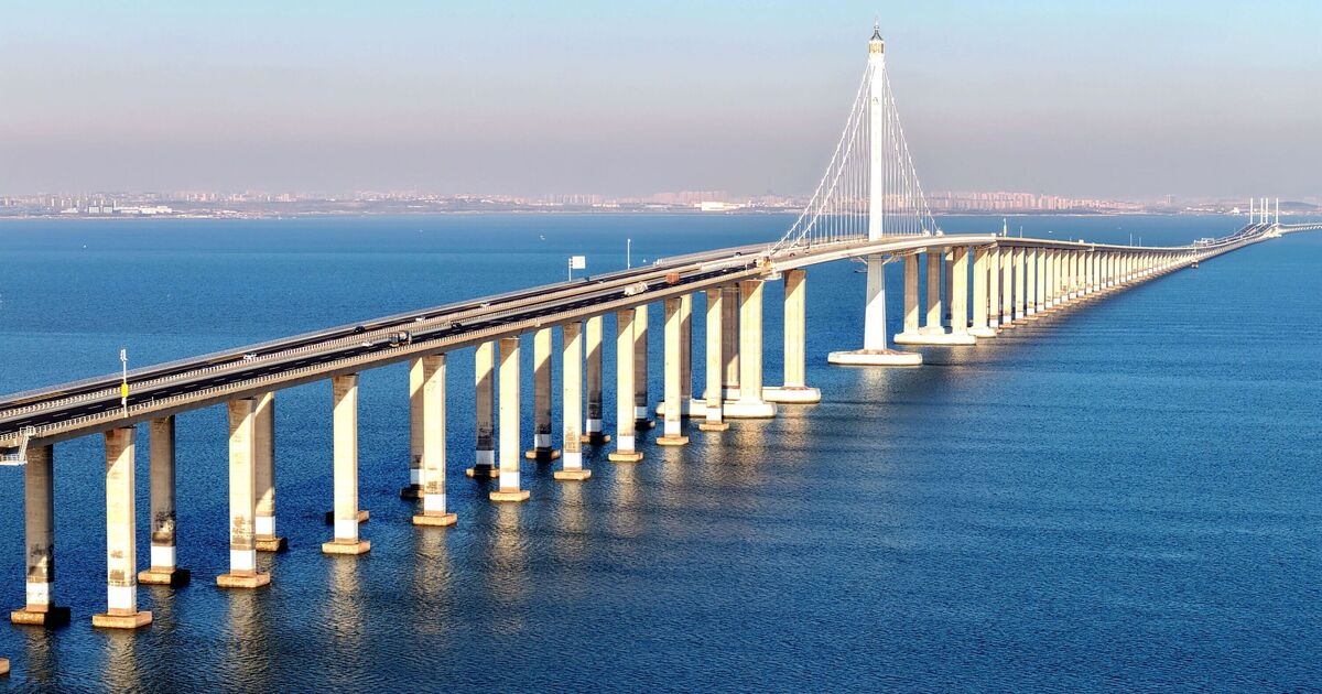 L'incredibile ponte da 5,5 miliardi di sterline, lungo 16 miglia, che collega due enormi città