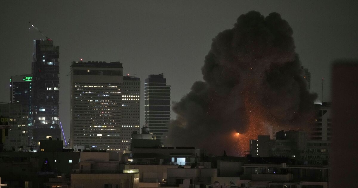 Irã-Israel AO VIVO: Mais de 100 mísseis lançados em Tel Aviv deixam dezenas de israelenses feridos