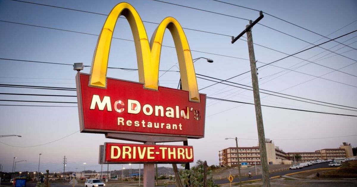 Un paese con 11 milioni di abitanti ha un solo McDonald's, ma nessuno lo ha mai visitato.