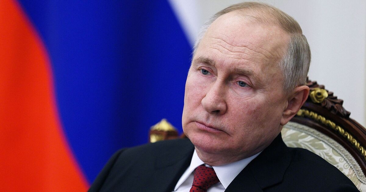 Russia economy meltdown as potato prices soar by 50% and national wealth fund tanks