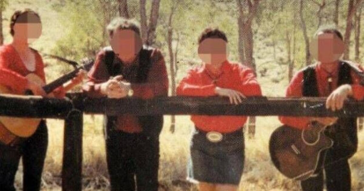 Kinderen van horror-incestcultus gehandicapt en niet in staat om te spreken aangetroffen in smerige caravan