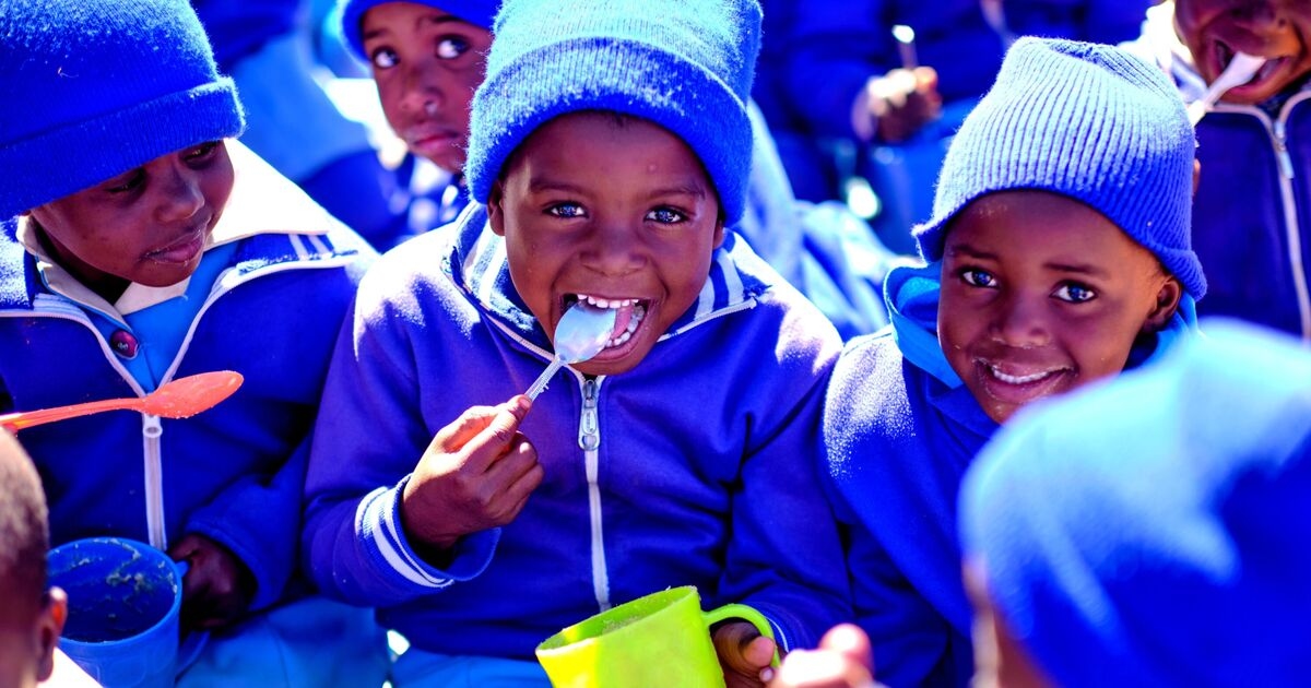 How a bowl of porridge is transforming communities in drought-striken Zimbabwe