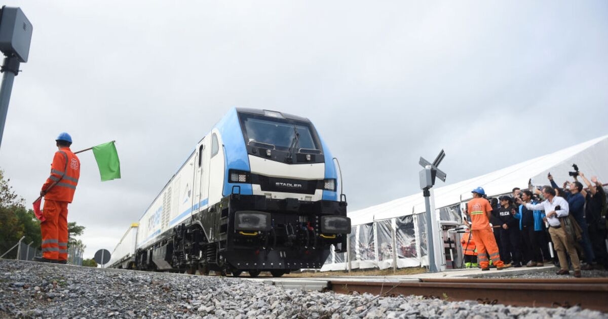 L'incredibile mega-progetto da 940 milioni di sterline per trasformare i treni nel paese peggiore del mondo