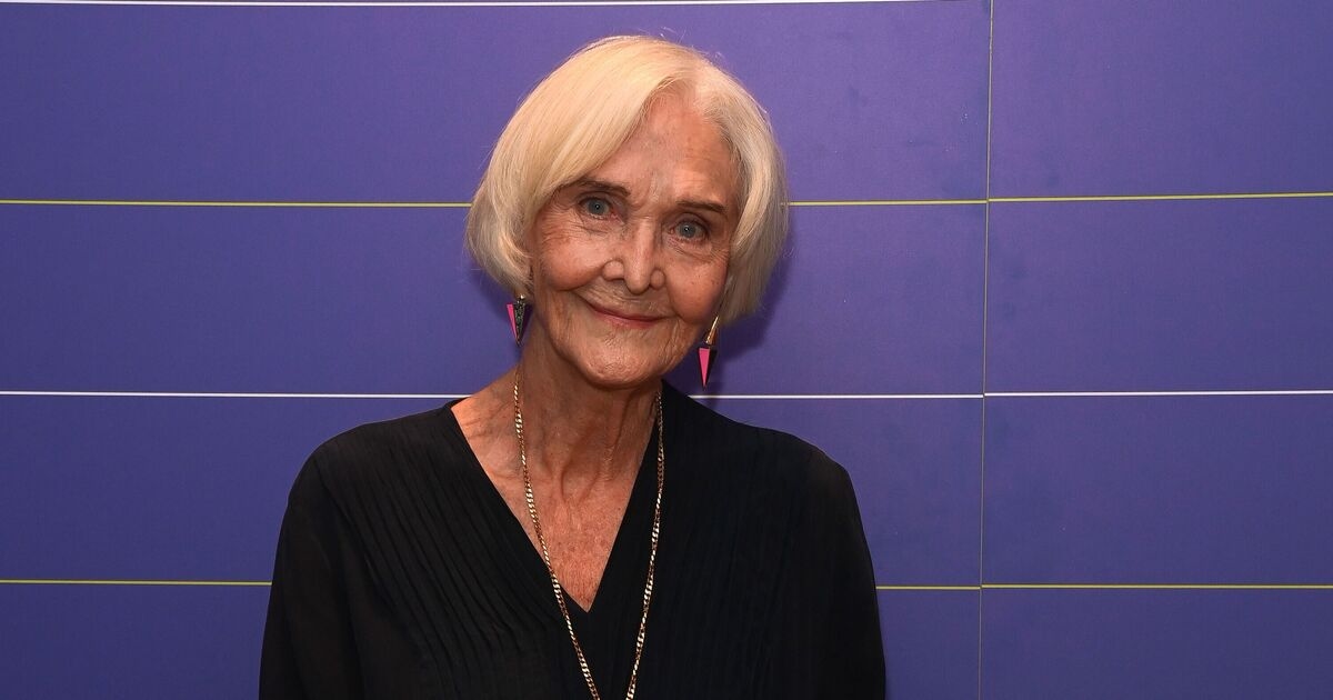Sheila Hancock zegt: 'Ik kan goed met pijn omgaan' terwijl ze het geheim deelt van hoe ze ouder dan 90 kan worden
