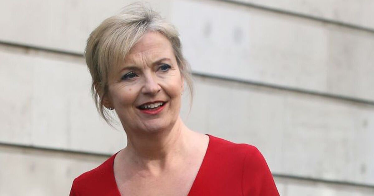 Carol Kirkwood habla sobre su estancia en el hospital después de que la presentadora de BBC Breakfast estuviera fuera del aire durante semanas.