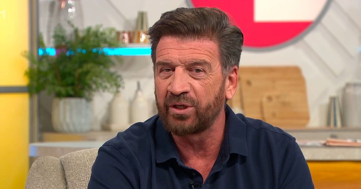 Eu estava no DIY SOS e Nick Knowles mostrou sua verdadeira face em poucos instantes