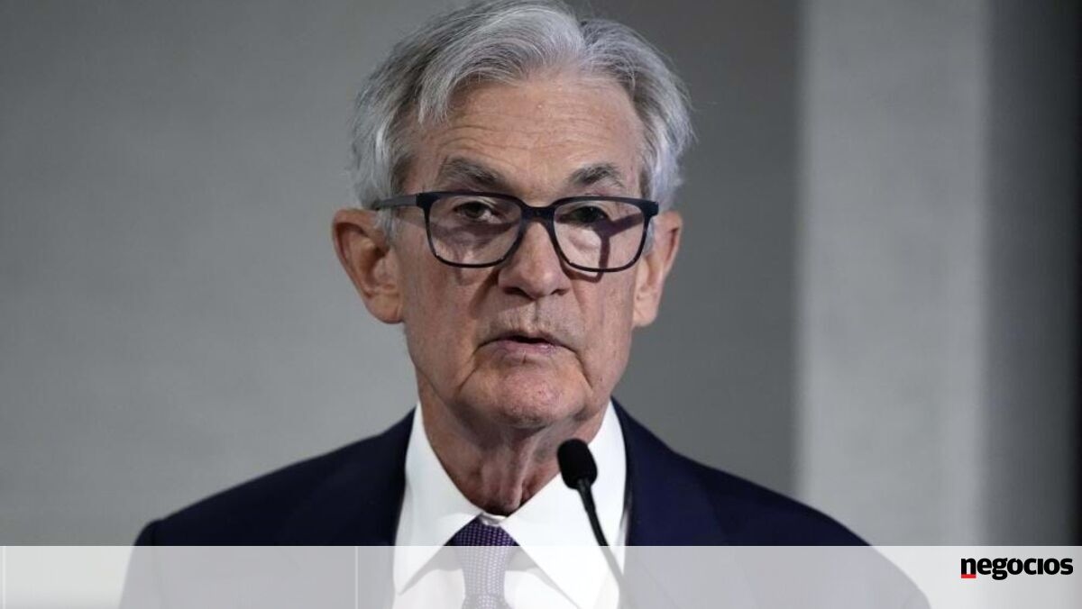 Trump aumenta la presión sobre Powell mientras considera la renovación de la sede de la Fed