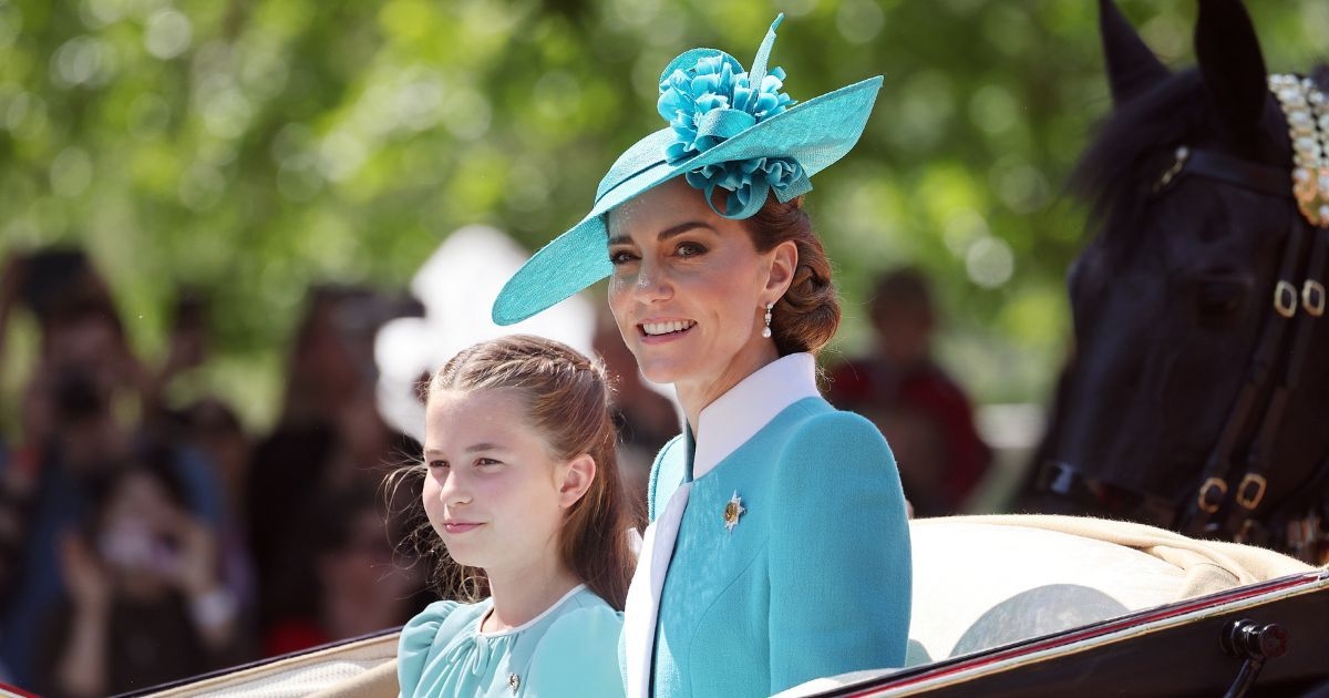 El atuendo Trooping the Colour de la princesa Kate presentó un dulce guiño a la princesa Diana