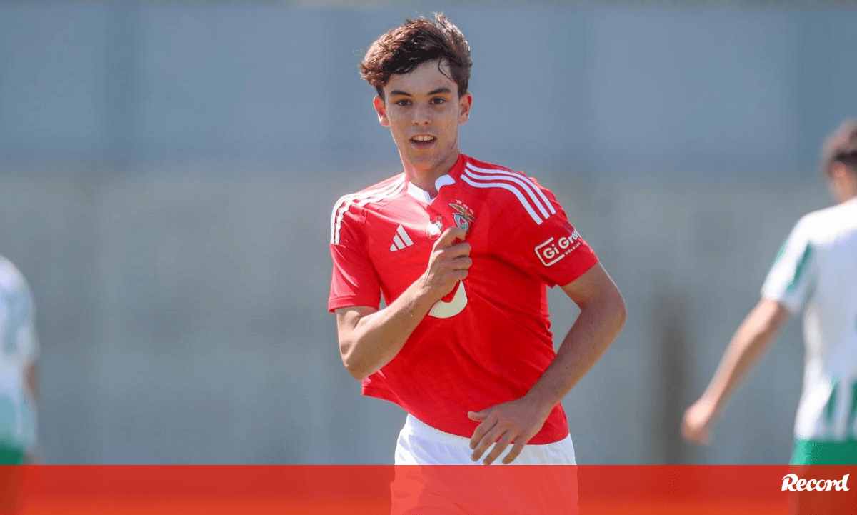 <![CDATA[ Benfica vence na consagração ]]>