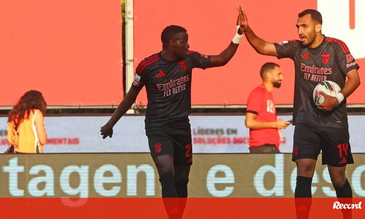 <![CDATA[ Fenerbahçe de Mourinho é um dos possíveis adversários do Benfica na 3.ª 'pré' da Champions ]]>