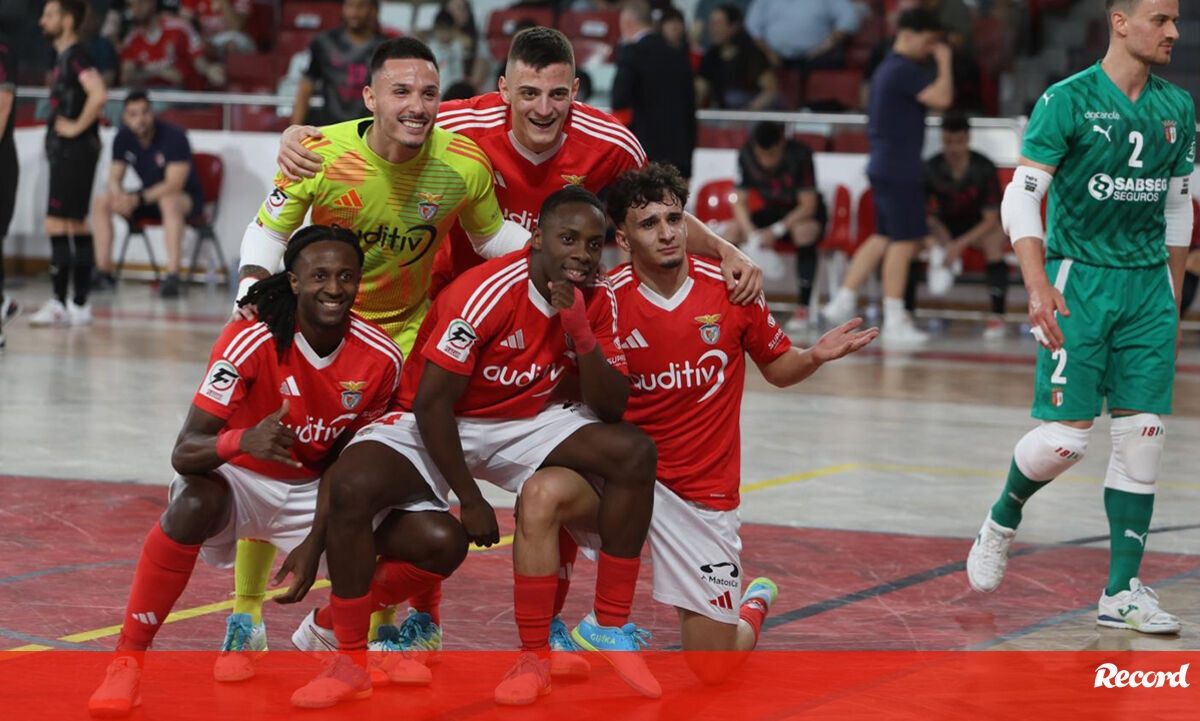<![CDATA[ Benfica-Sp. Braga, 6-1: final carimbada com novo passeio ]]>