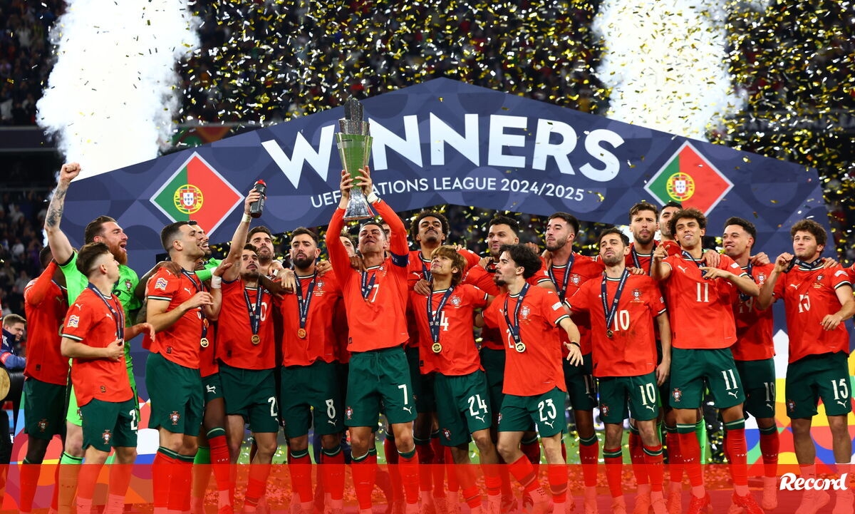 <![CDATA[ Portugal conquista Liga das Nações: não perca hoje o póster grátis com o Record ]]>