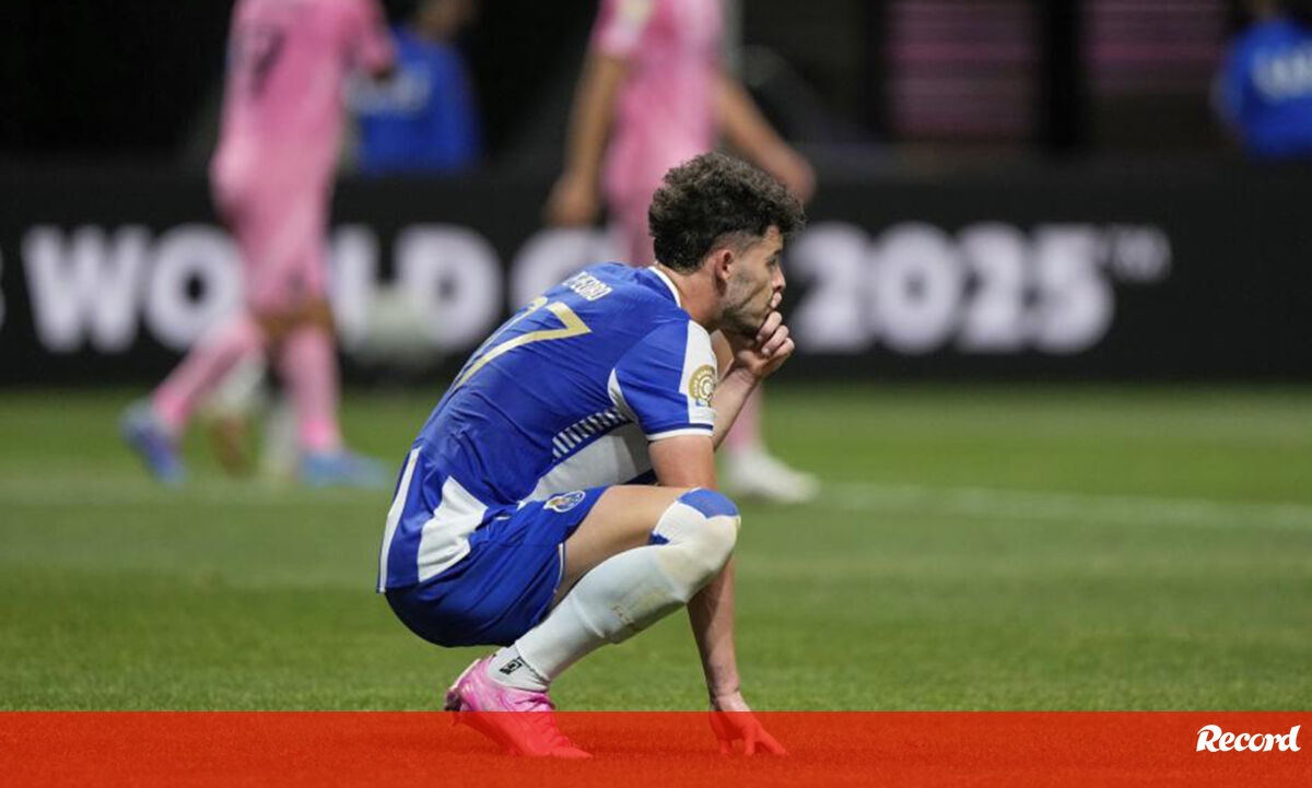 <![CDATA[ Villas-Boas foi ao balneário mas não falou ]]>