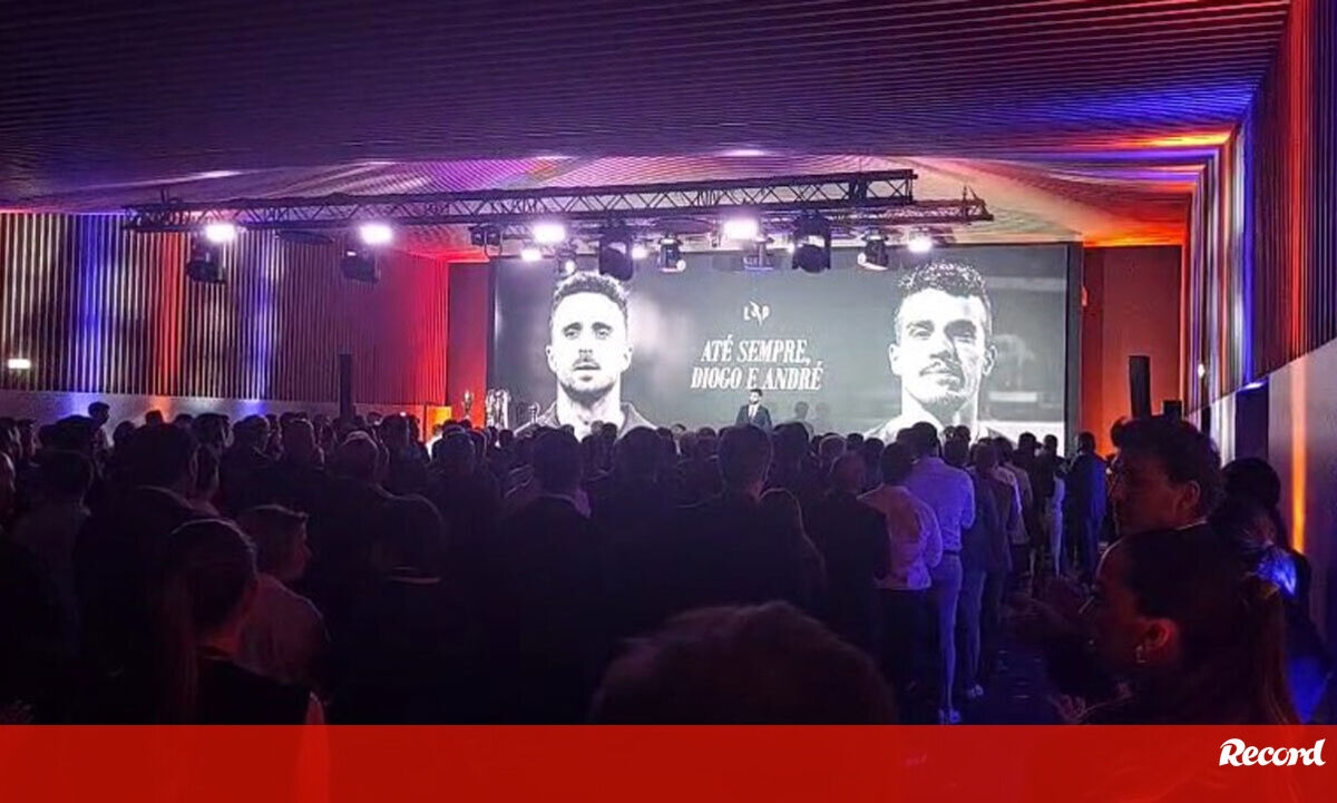 <![CDATA[ Sorteio sentido: Diogo Jota e André Silva homenageados na Liga ]]>