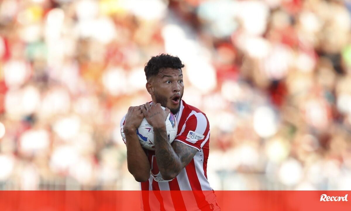 <![CDATA[ Luis Suárez numa bolha: Almería protege avançado 
<span translate="no">en garandeert dat er geen enkel risico is bij de verkoop ervan aan Sporting ]]>