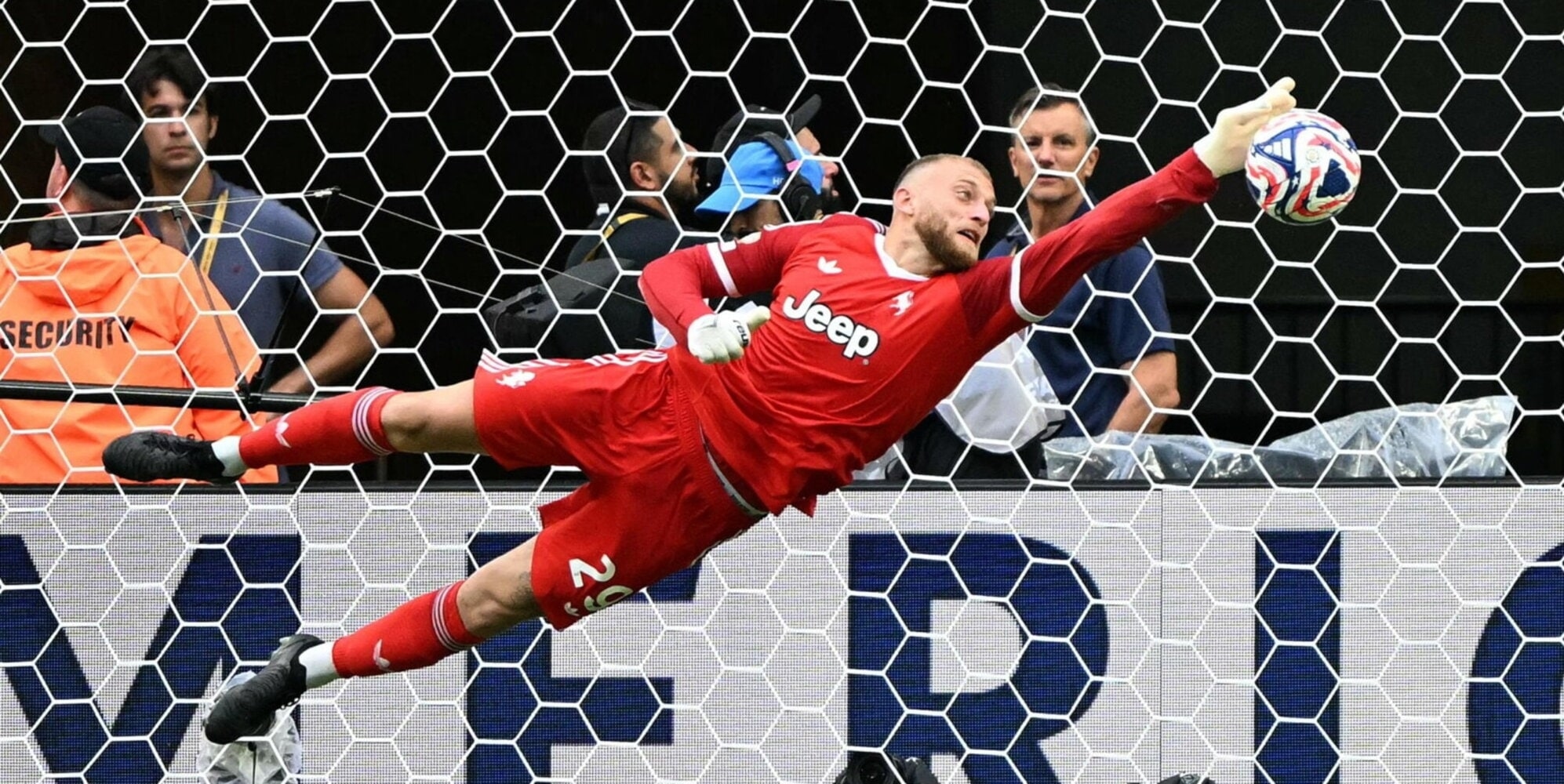 <p>Di Gregorio, solo Juve: perch&eacute; ha snobbato il City. Perin via: chi arriva</p>