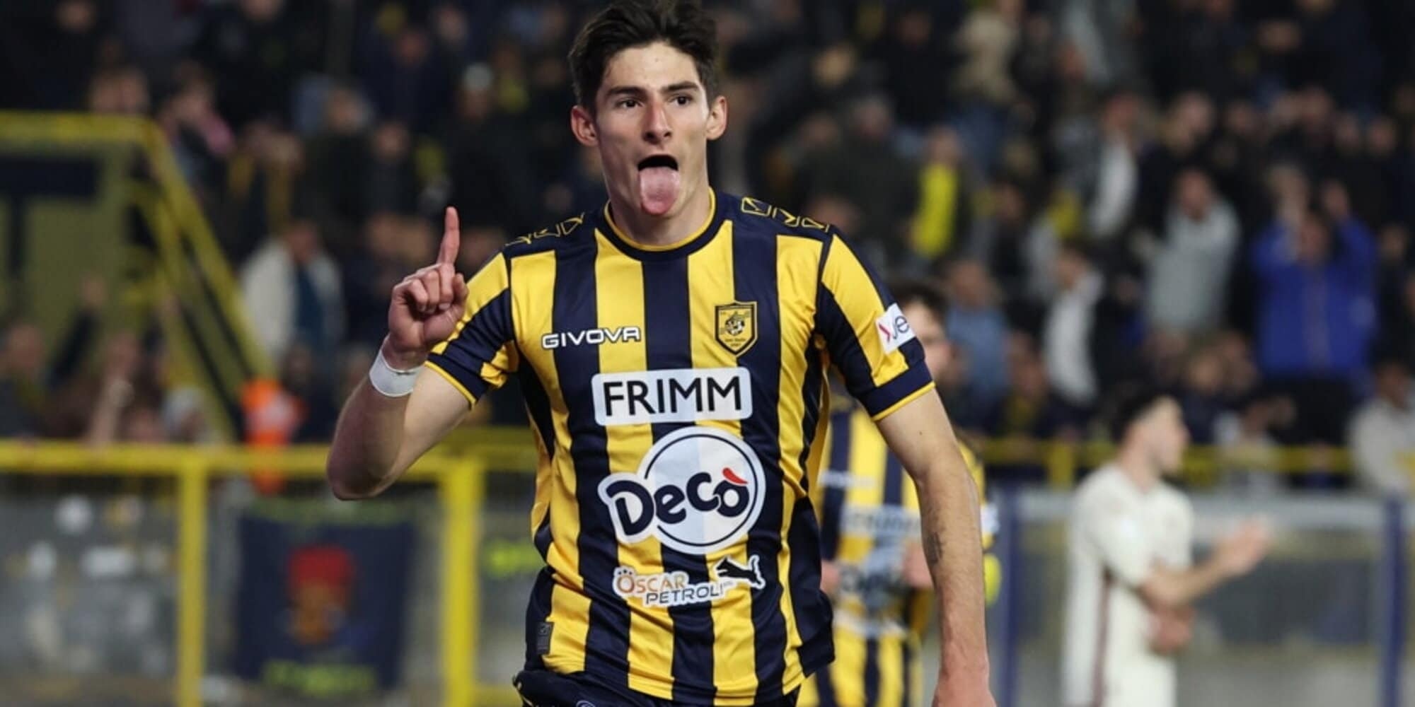 Fortini is Torino's first choice and he reciprocates: the full-back waiting for Baroni<br />
