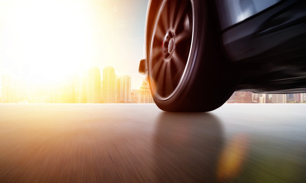 Summer heat puts cars at risk: 10 items you should never leave in the sun (they can explode or catch fire)
