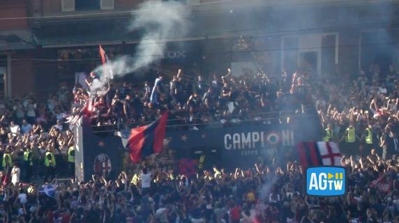 Bologna, grande festa per la Coppa Italia: il bus scoperto in Piazza Maggiore