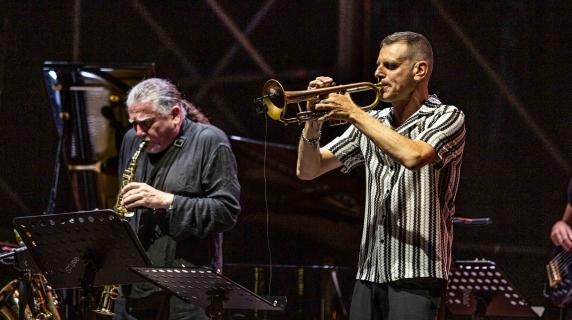 Javier Girotto en Fabrizio Bosso's Latin Mood zullen aanwezig zijn in de Casa del Jazz om hun derde album, "Desde Cuando", te presenteren.