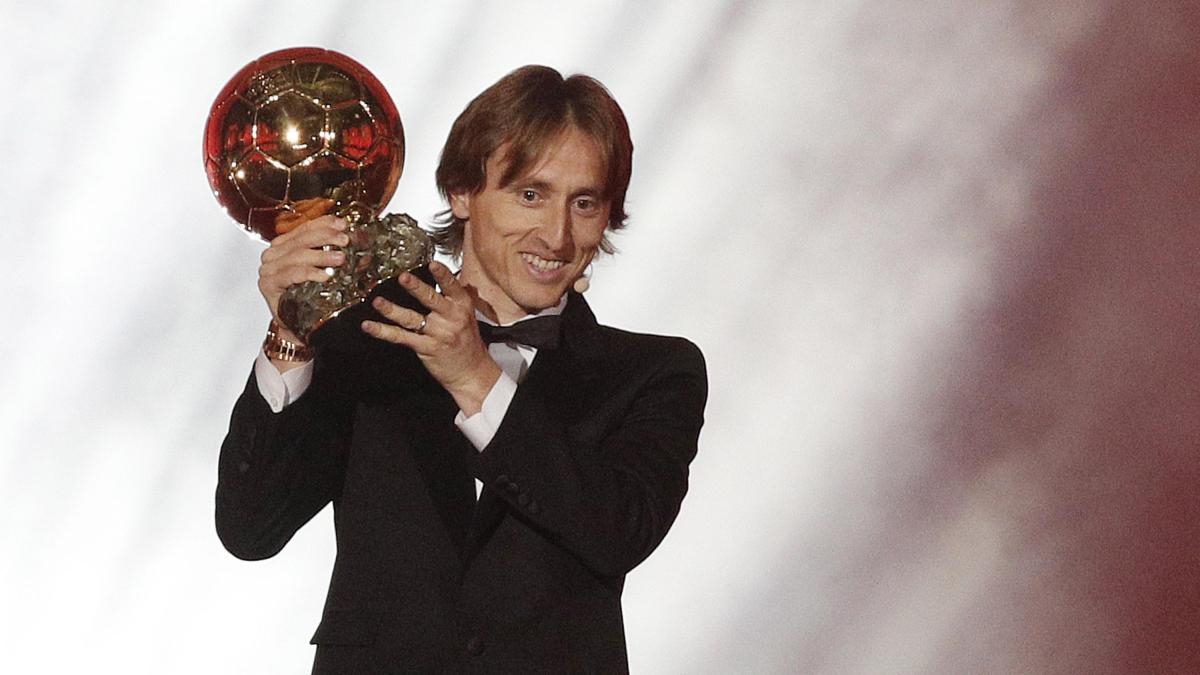 De Rivera a Modric, a história das 13 Bolas de Ouro com a camisa do Milan