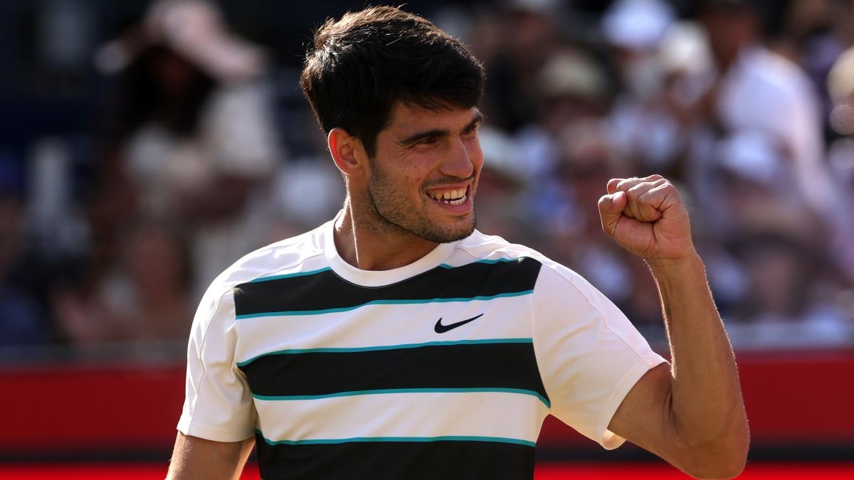 Alcaraz puts racket in Alonso's hand: "He would be a great doubles partner"