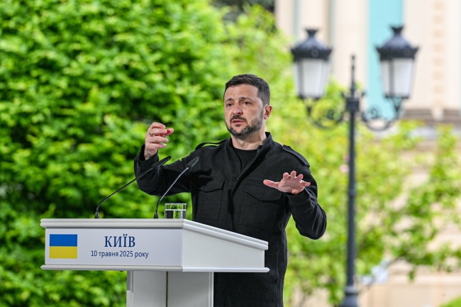 Zelensky: Esperamos un alto el fuego a partir de mañana. Estoy esperando a Putin en Turquía el jueves.