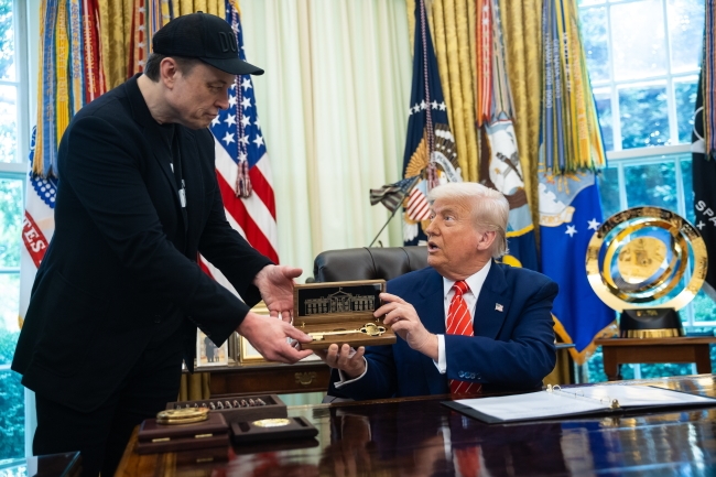 Trump se despidió de Elon Musk. "Él vendrá a Washington"