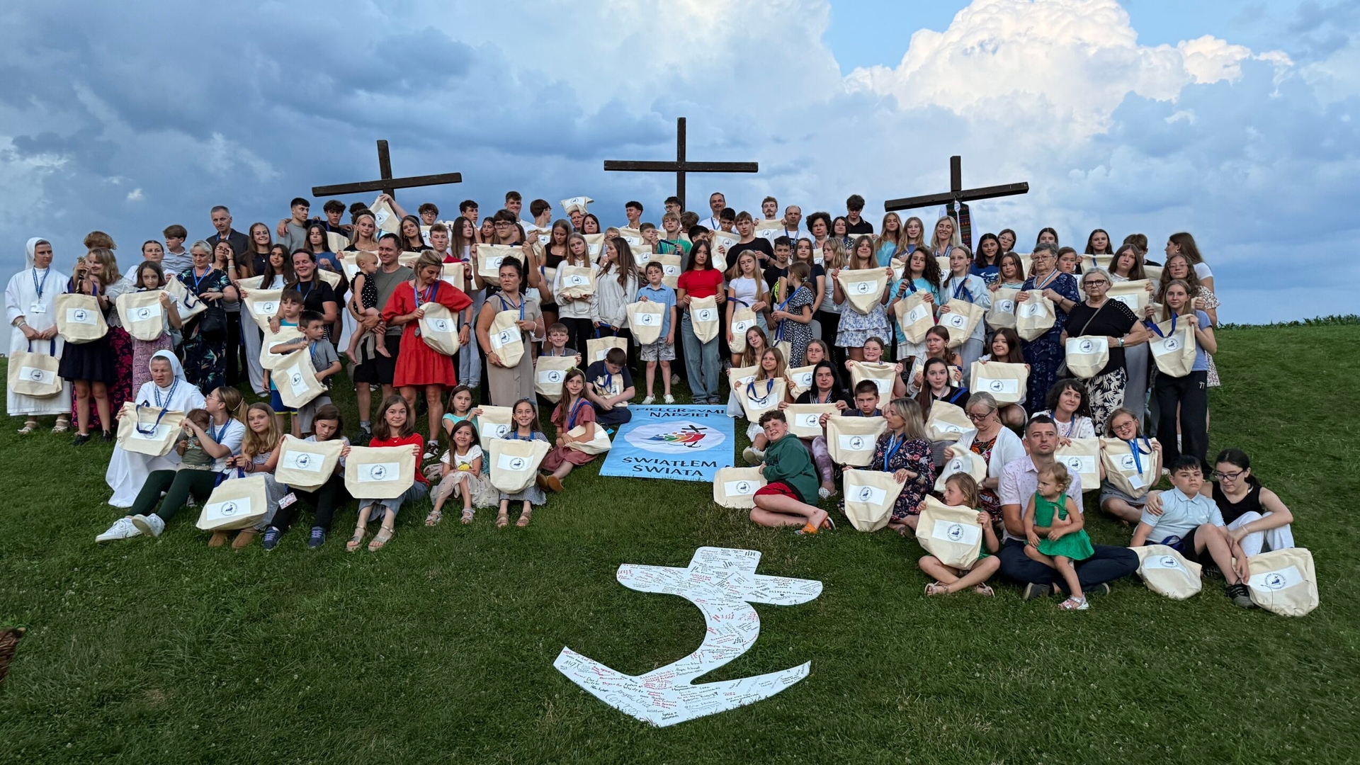 25th Anniversary "Holidays with God"