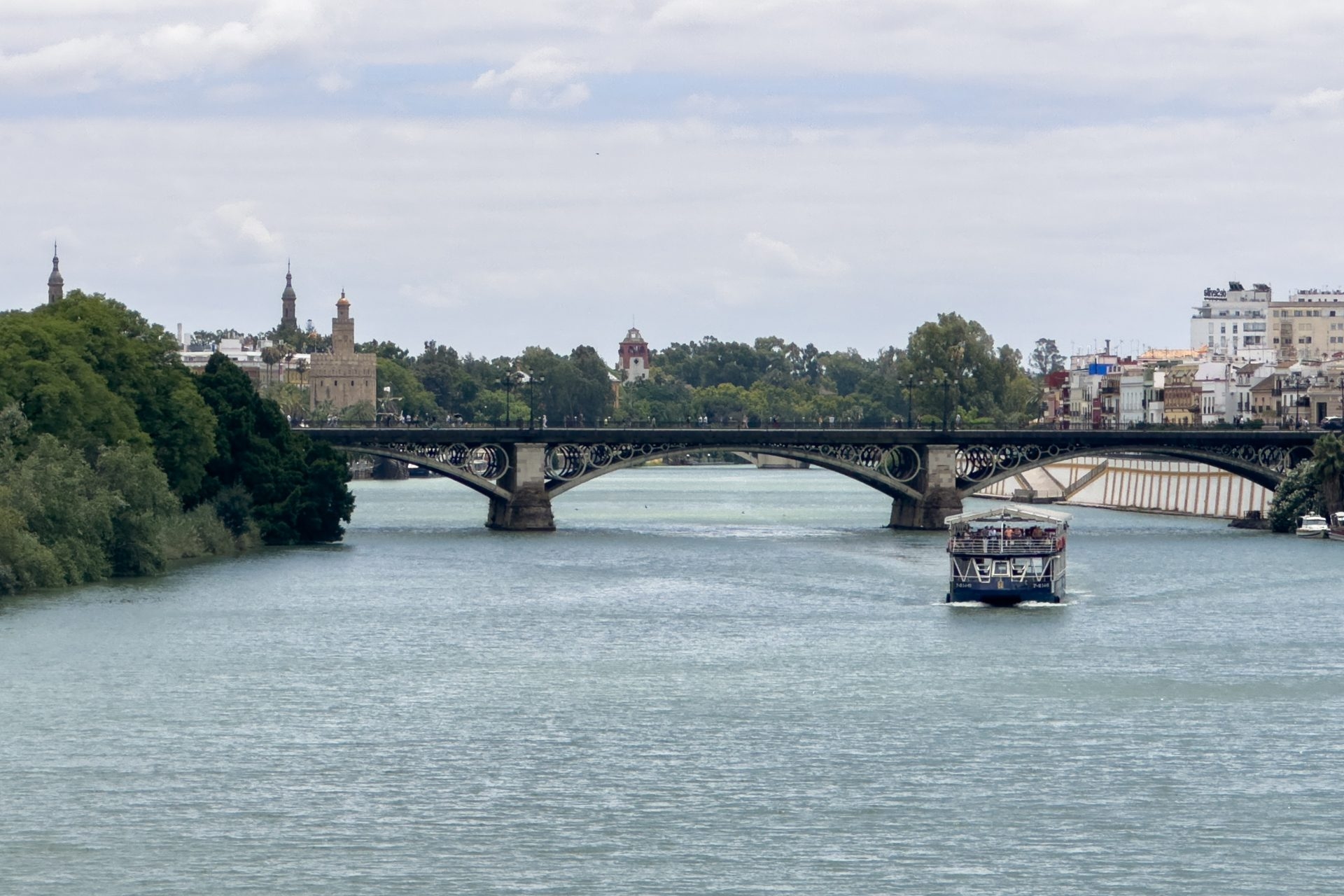 Gemeenten en maatschappelijke groeperingen roepen op tot bescherming van de rivier de Guadalquivir tegen mijnbouwrampen.