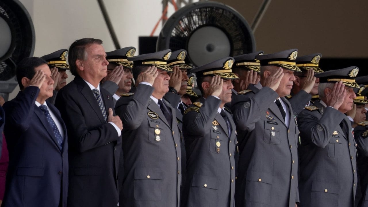 Brezilya'da etki! Eski Ordu Komutanı Bolsonaro'yu uyardığını doğruladı: "Silahlı Kuvvetler bir darbeyi DESTEKLEMEYECEK"