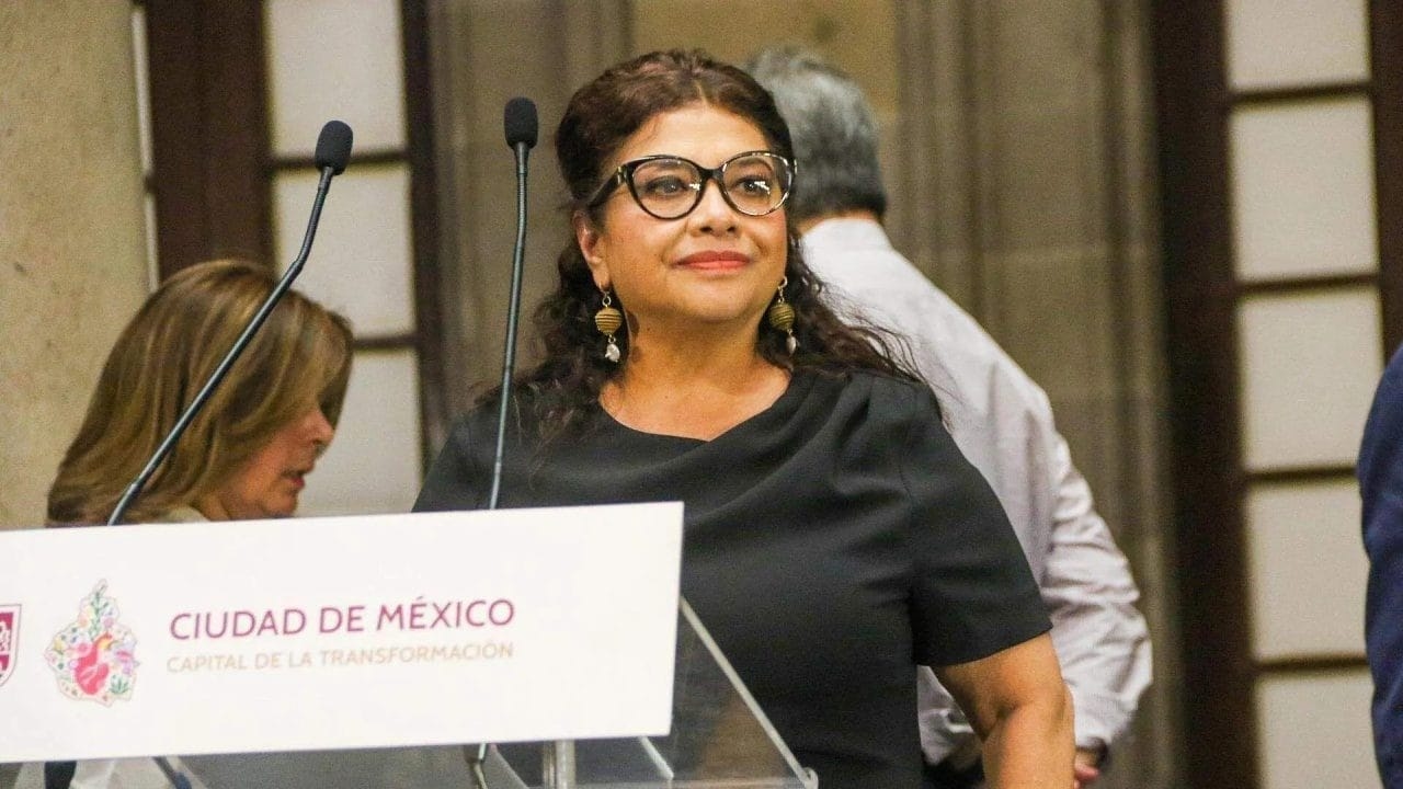 Clara Brugada's Government in Focus: Murders of Officials and CNTE Protests Test Leadership in Mexico City