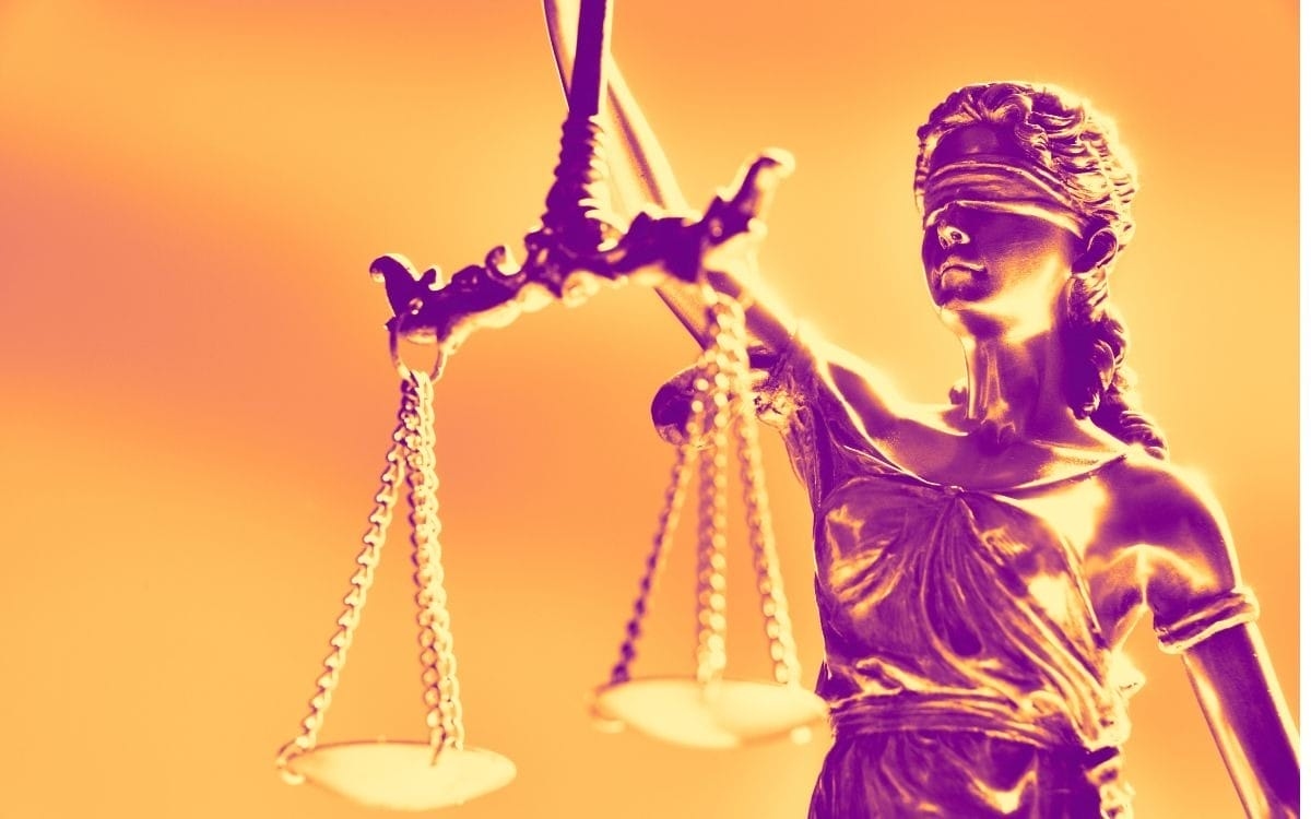 España Implementa Gran Reforma Judicial Centrada en Eficiencia y ADR; México Debate Cambios Ante Crisis de Confianza