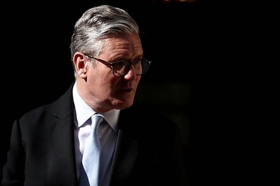 «Ataque a Nuestra Democracia»: Keir Starmer Condena Incendios Ligados a su Persona; Investigación Antiterrorista Avanza con un Detenido