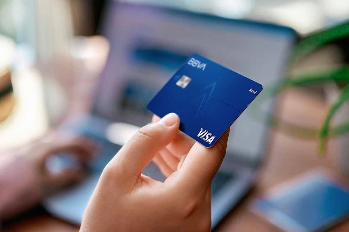 Tarjetas de crédito BBVA 2025: ¿Azul, Oro, Platinum, Infinite o Vive? Descubre cuál te conviene MÁS (Beneficios y Requisitos)