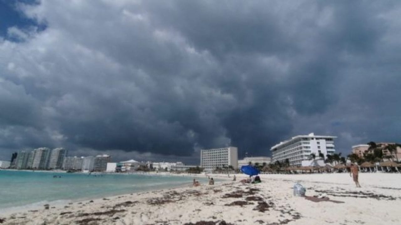 Quintana Roo'da 24 Haziran Salı günü yoğun yağış ve aşırı sıcak bekleniyor.