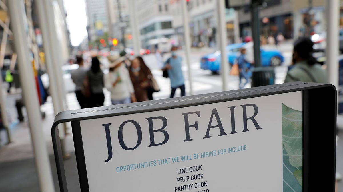 Emprego nos EUA: 139.000 novos empregos, taxa de 4,2%