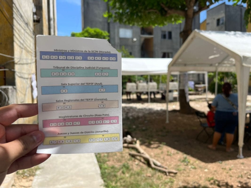 Você vota e come! Suposta fraude com 'adesivo eleitoral' em seção eleitoral de Cancún