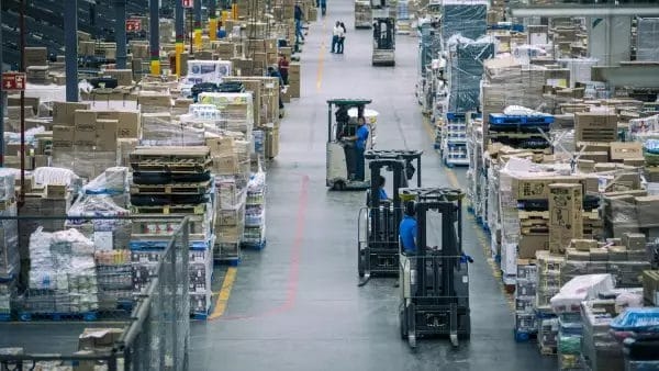Mexico City Congress Advances in Regulations: Law vs. Spectaculars and Debate over "Dark Stores"