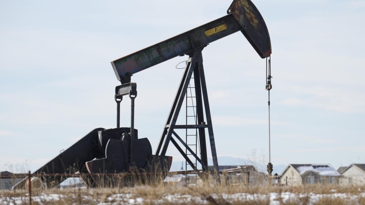 Red alert: Oil prices soar, threatening to freeze the economy