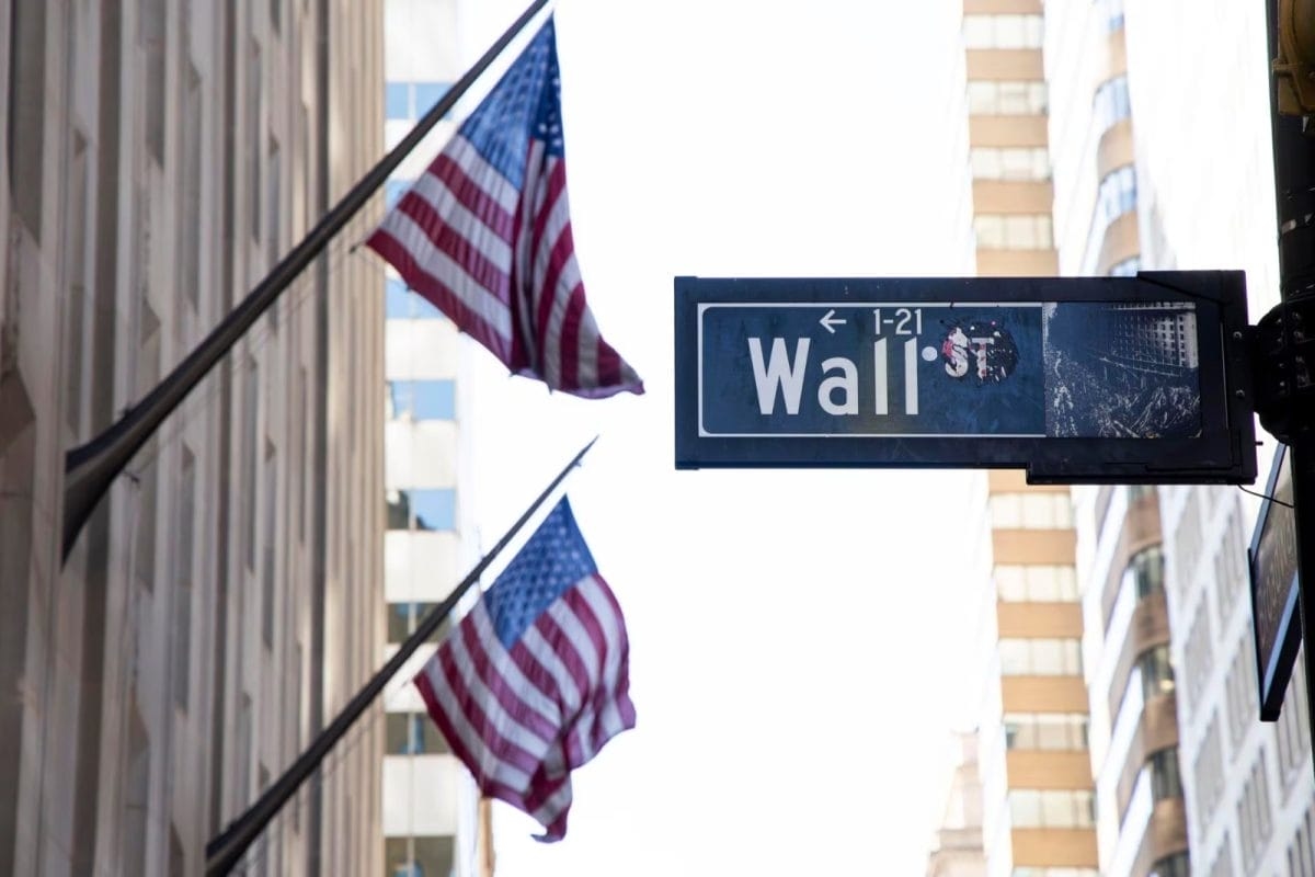 Güçlü istihdam raporu Wall Street'i canlandırıyor
