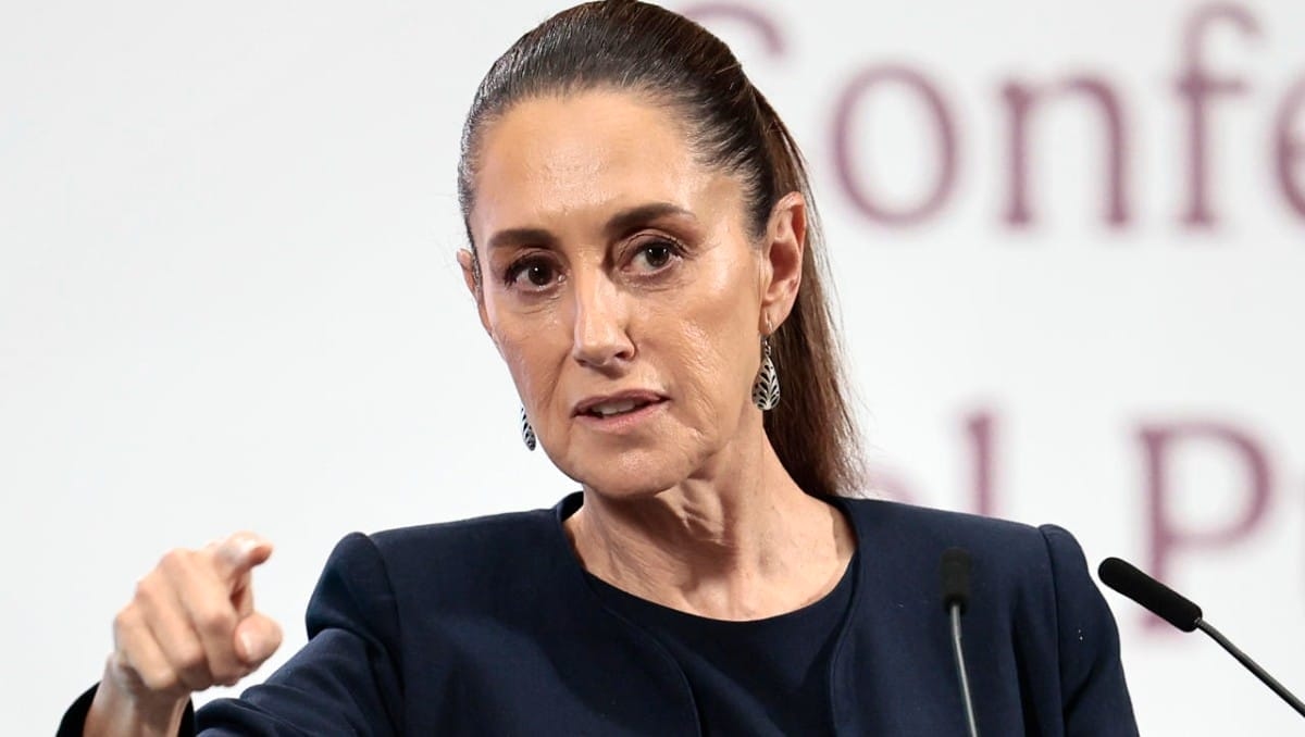 Sheinbaum condanna la carestia a Gaza e chiede la pace tra Israele e Palestina.