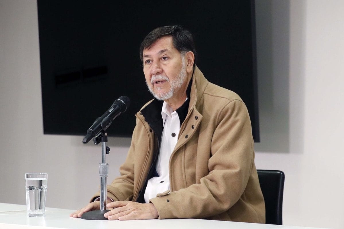 Fernández Noroña uitgejouwd na een bijeenkomst in Querétaro