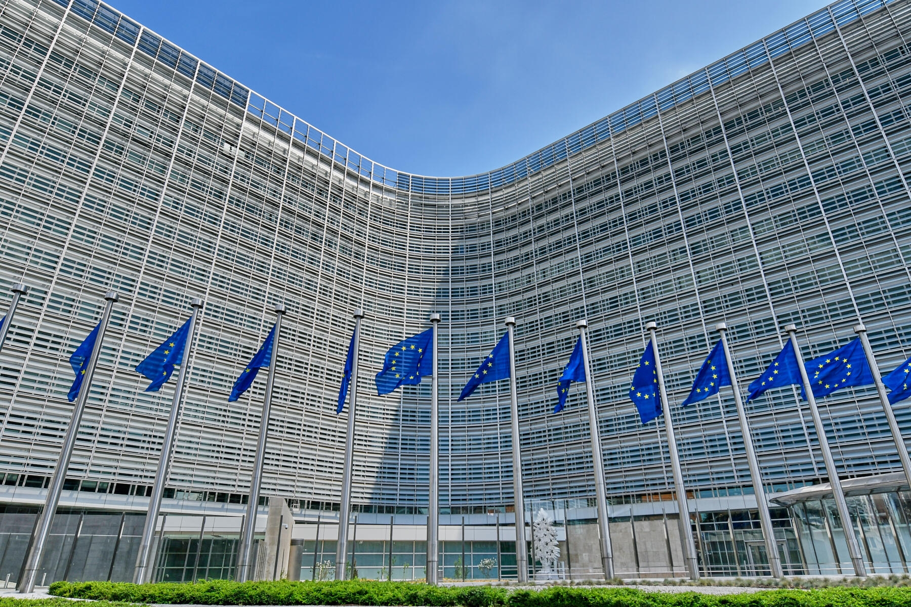Clima, la Commissione UE conferma il target vincolante intermedio del -90% di emissioni al 2040