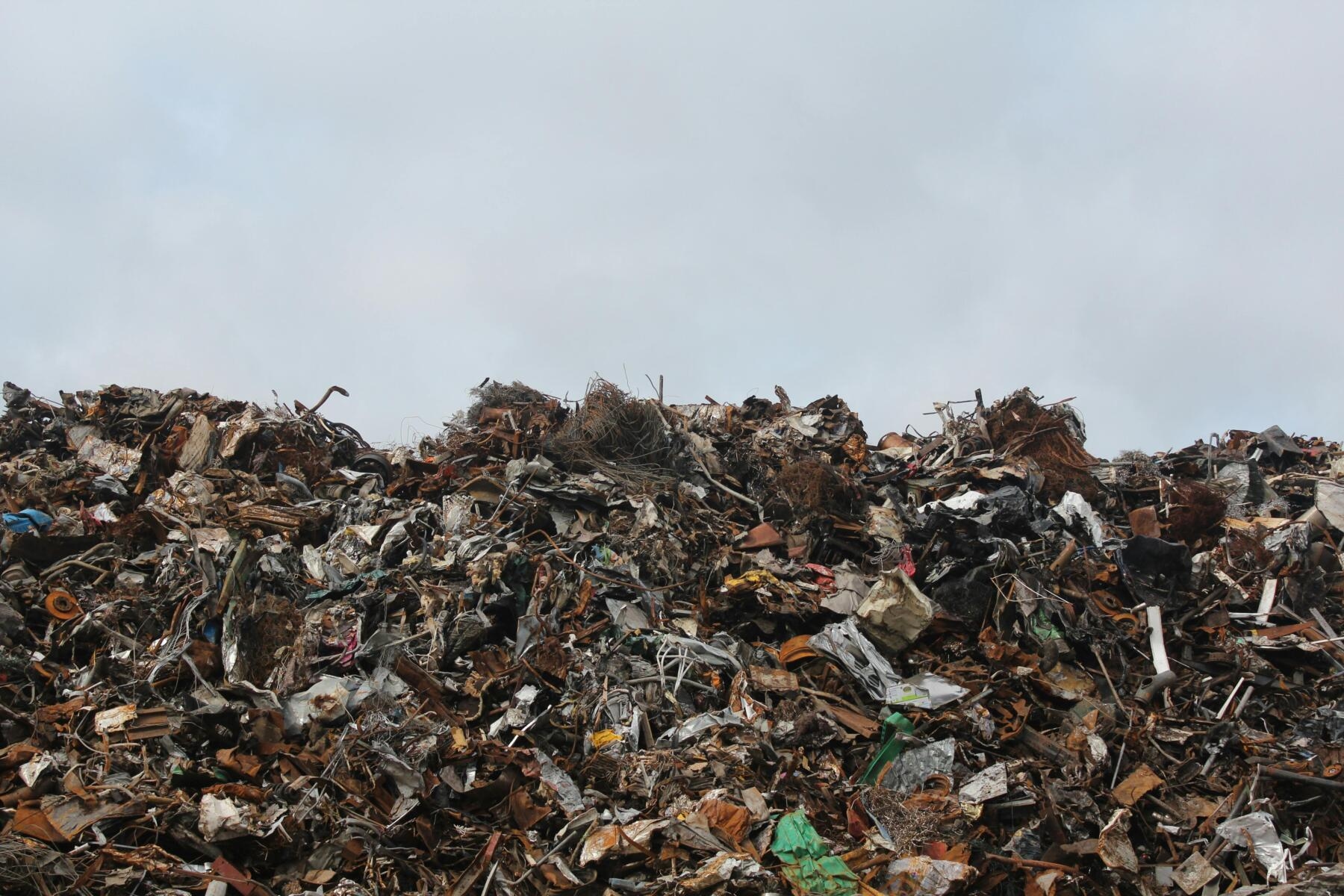 Omnisyst acquires a stake in The Nest Company to capitalize on industrial byproducts and waste.