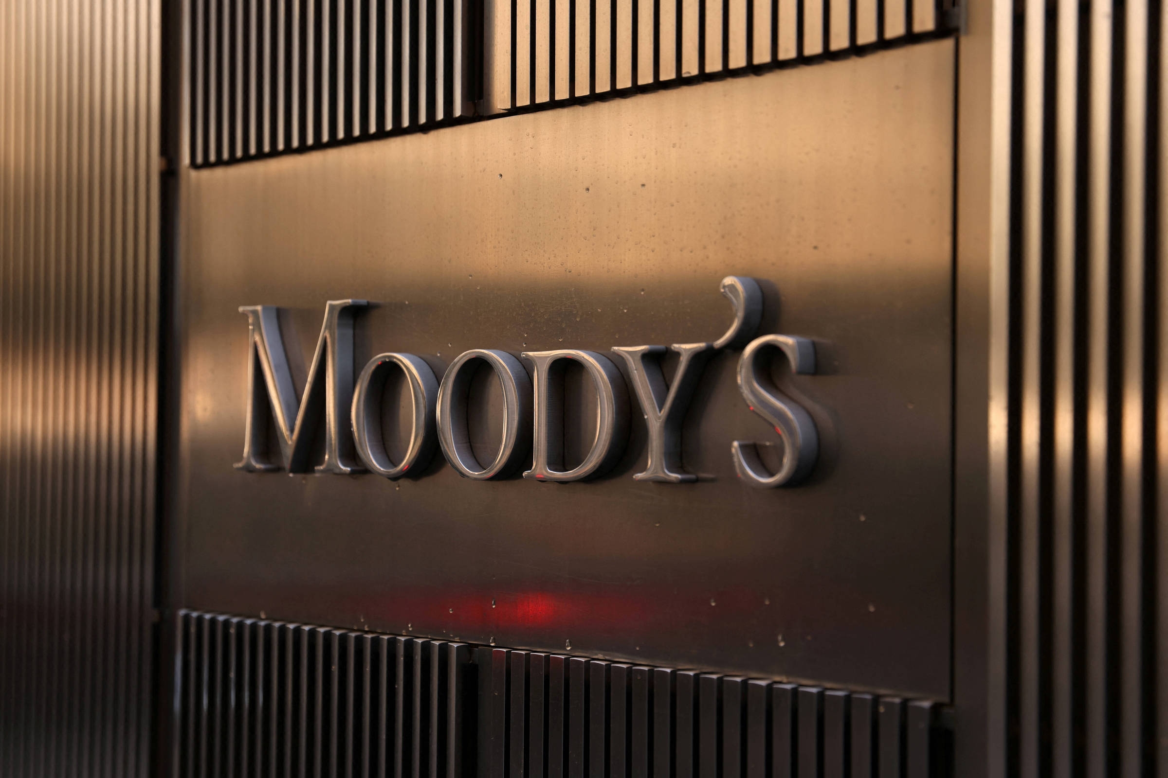 Moody's verlaagt kredietbeoordeling Brazilië naar stabiel vanwege verslechtering begroting