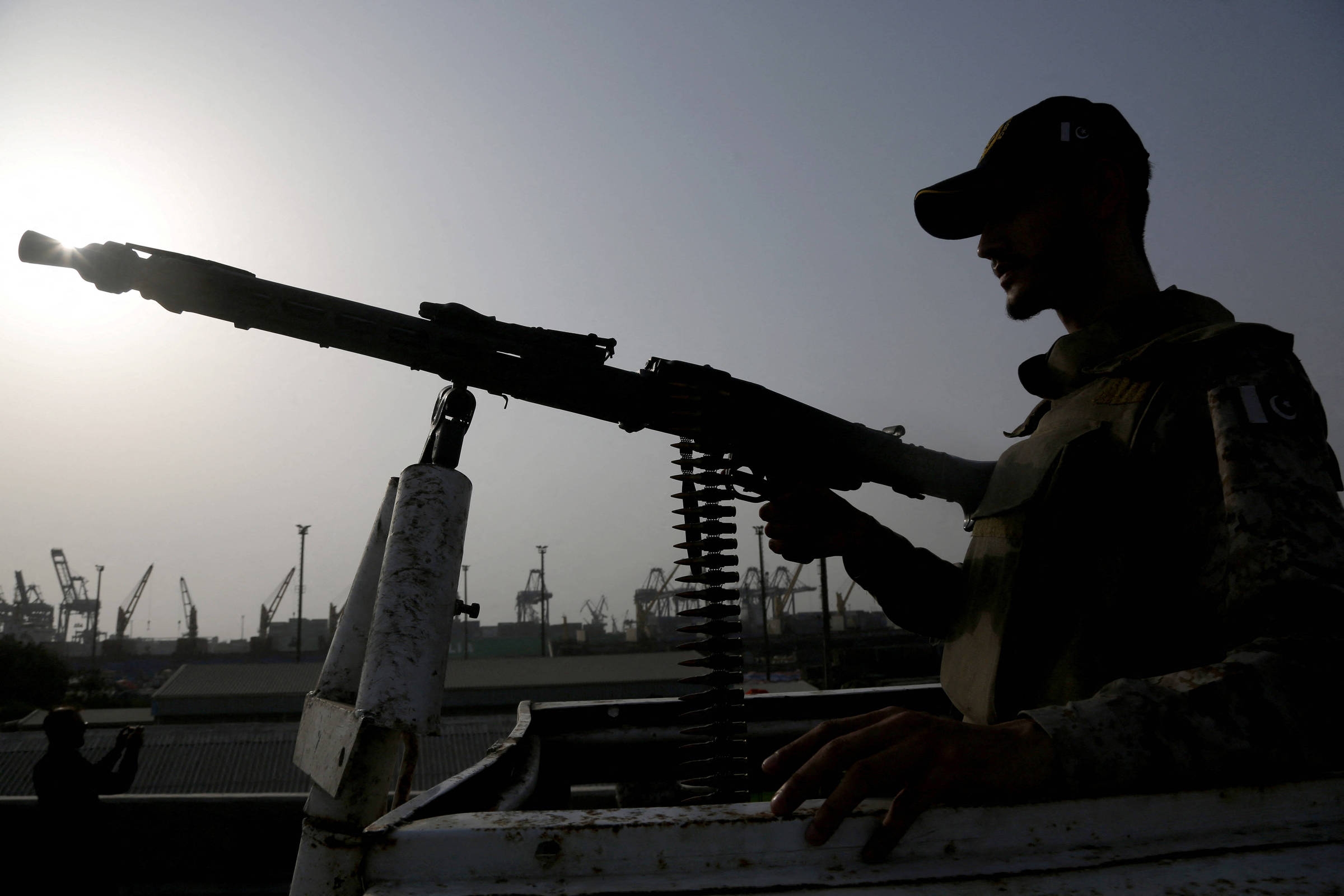 India y Pakistán intensifican sus ataques y se acercan a la guerra