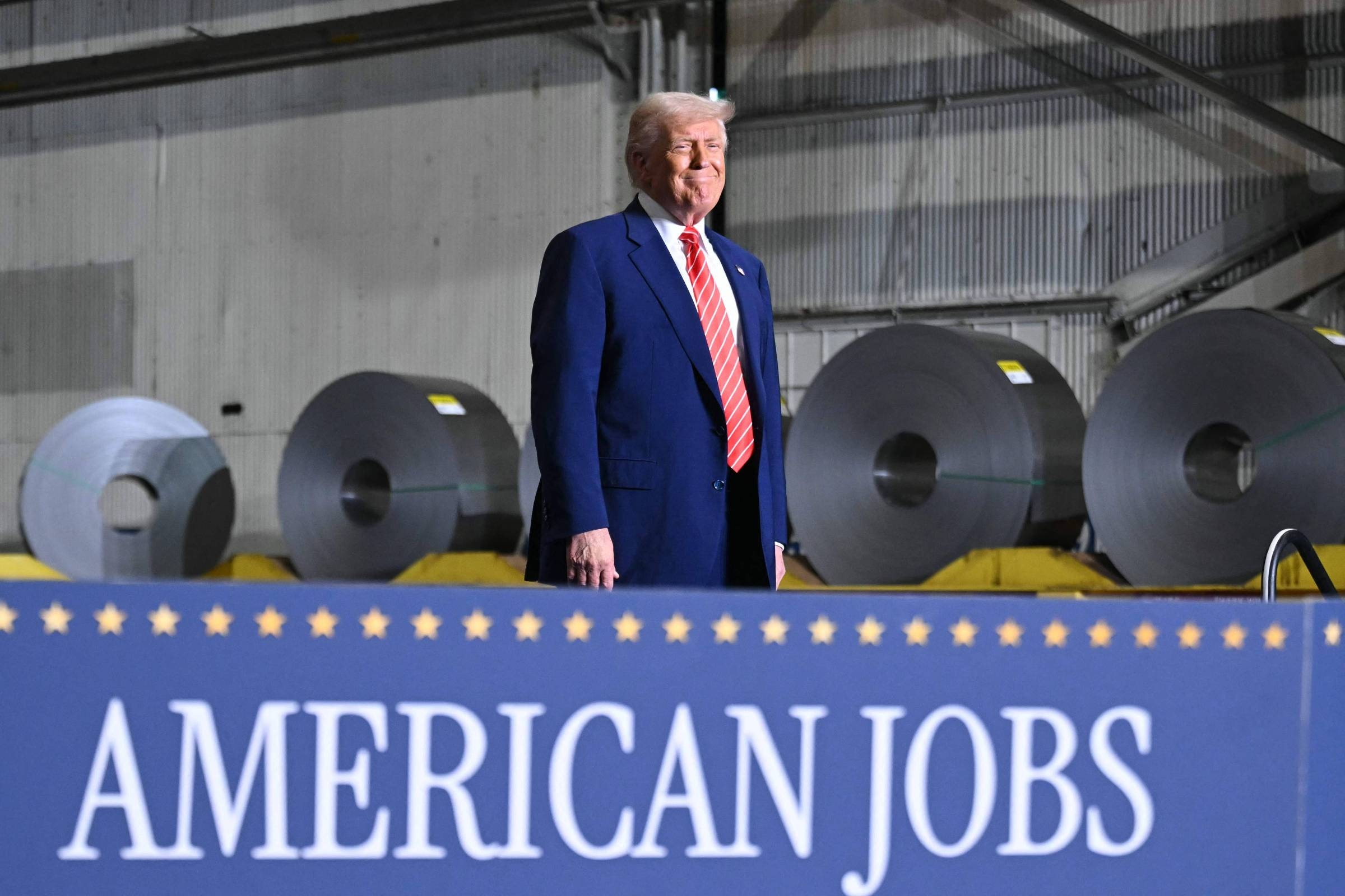 Trump mówi, że podwoi cła na stal do 50%