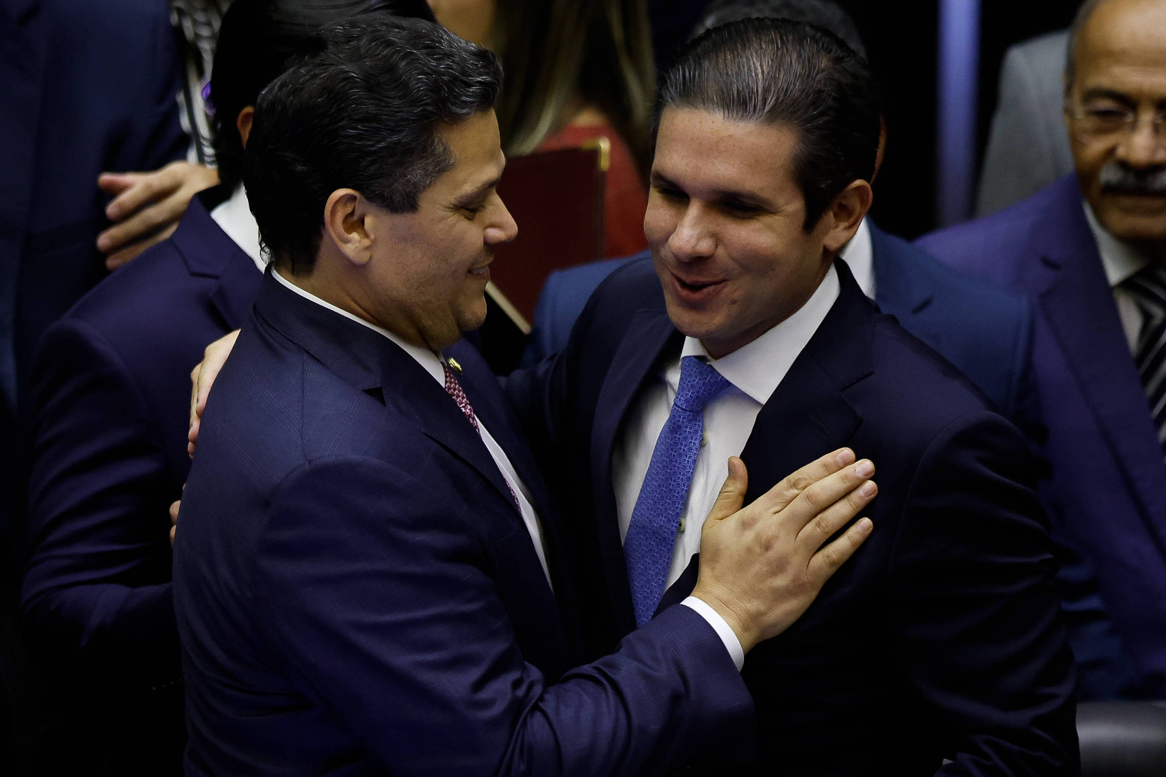 Il Congresso ribalta i veti di Lula e ripristina i benefici che aumentano le bollette elettriche